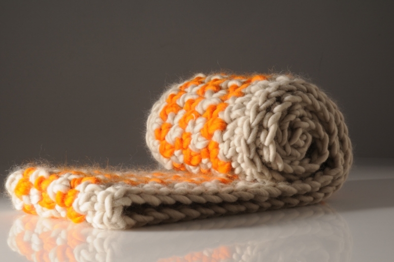 13_houndstooth_snood_lo.jpg 13_houndstooth_snood_lo.jpg